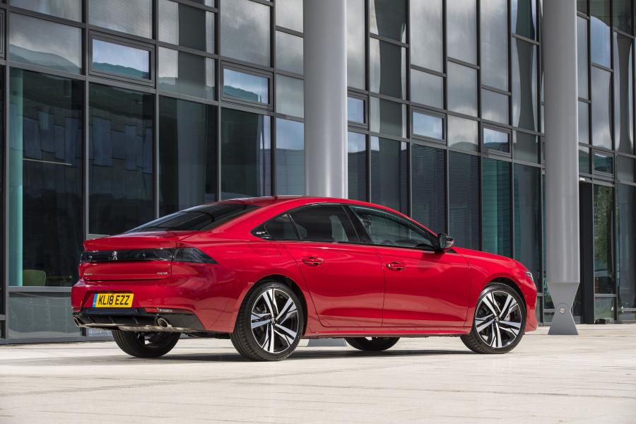  Peugeot 508 GT 2018 года  (UK) (фото 14 из 33)